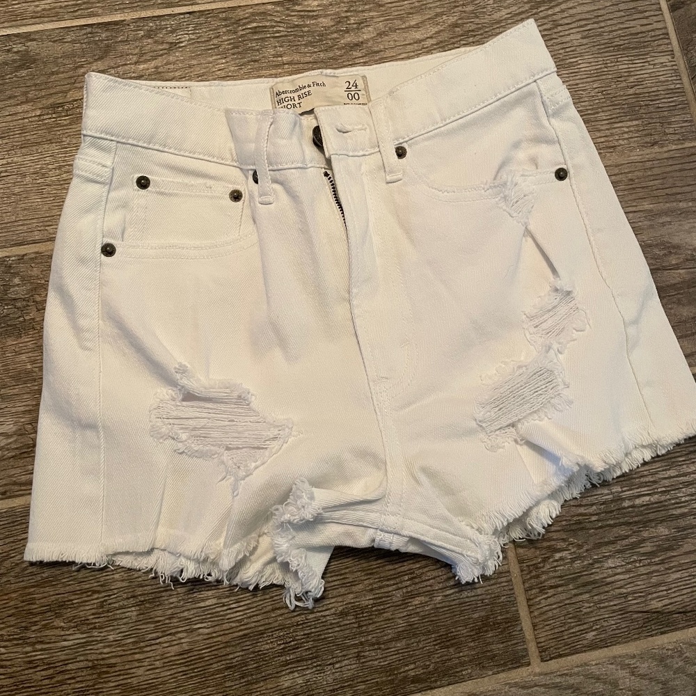 Abercrombie white shorts high rise  size 0/ 24